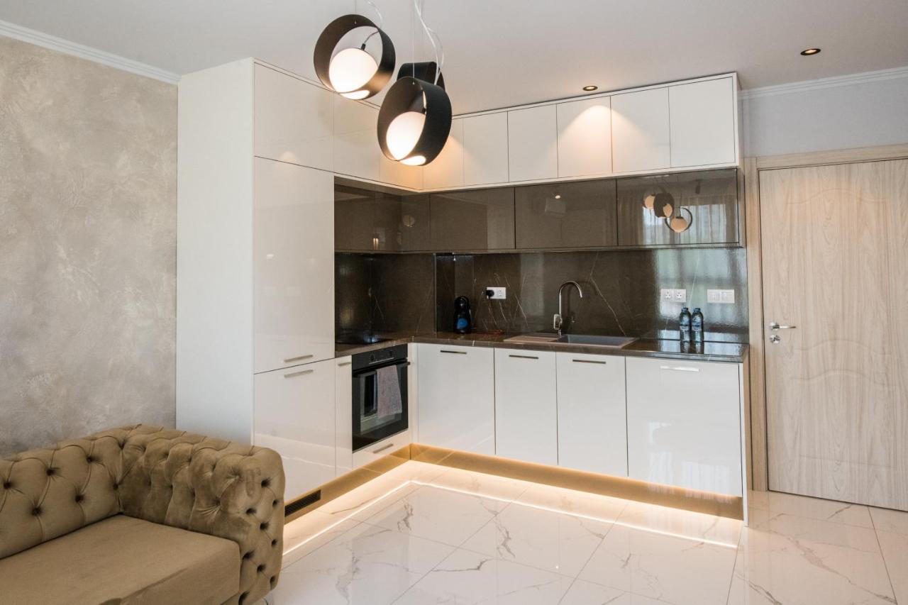 Luxury Martina Apartment เวลีคอเทอร์โนโว ภายนอก รูปภาพ