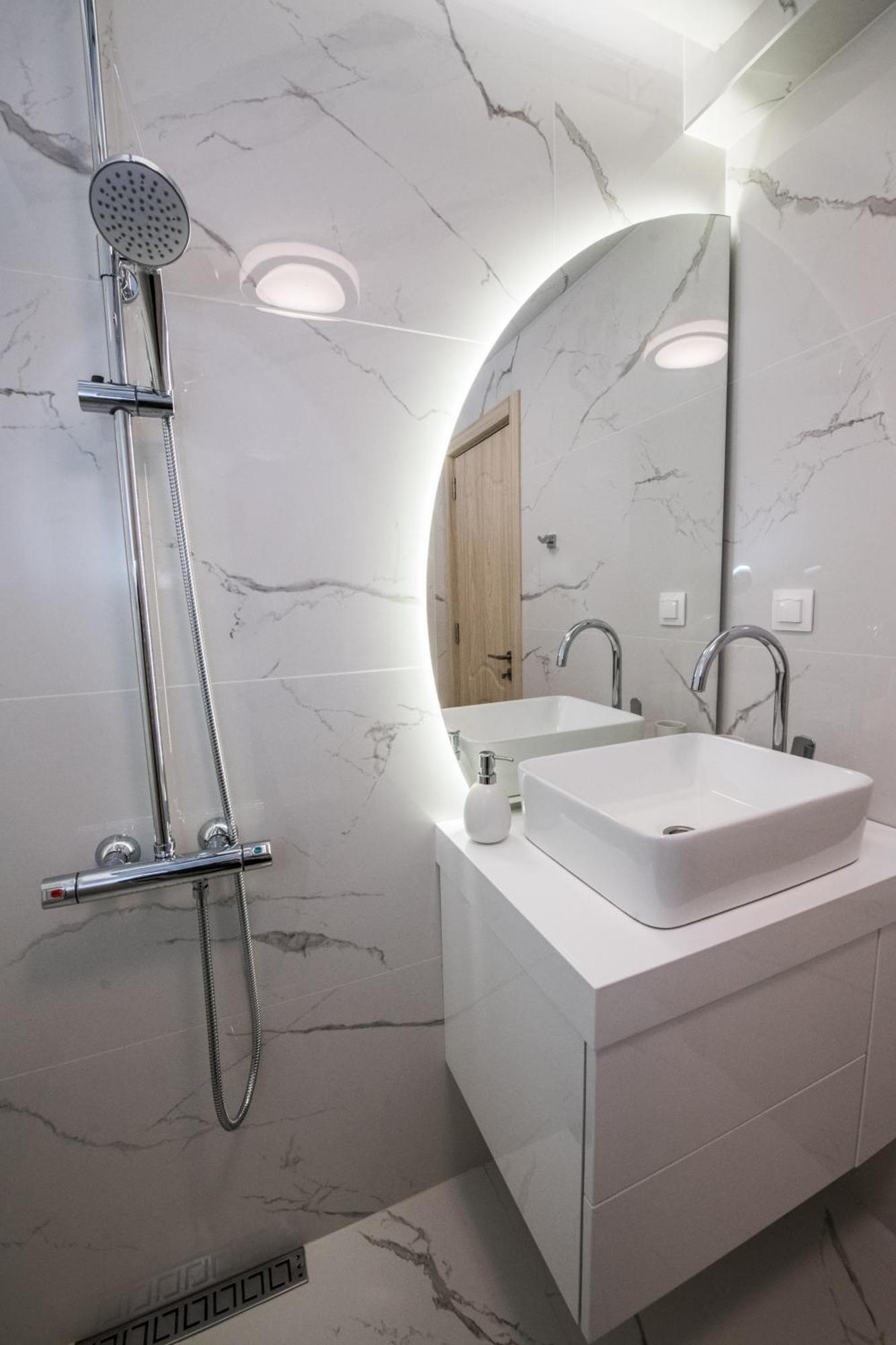 Luxury Martina Apartment เวลีคอเทอร์โนโว ภายนอก รูปภาพ